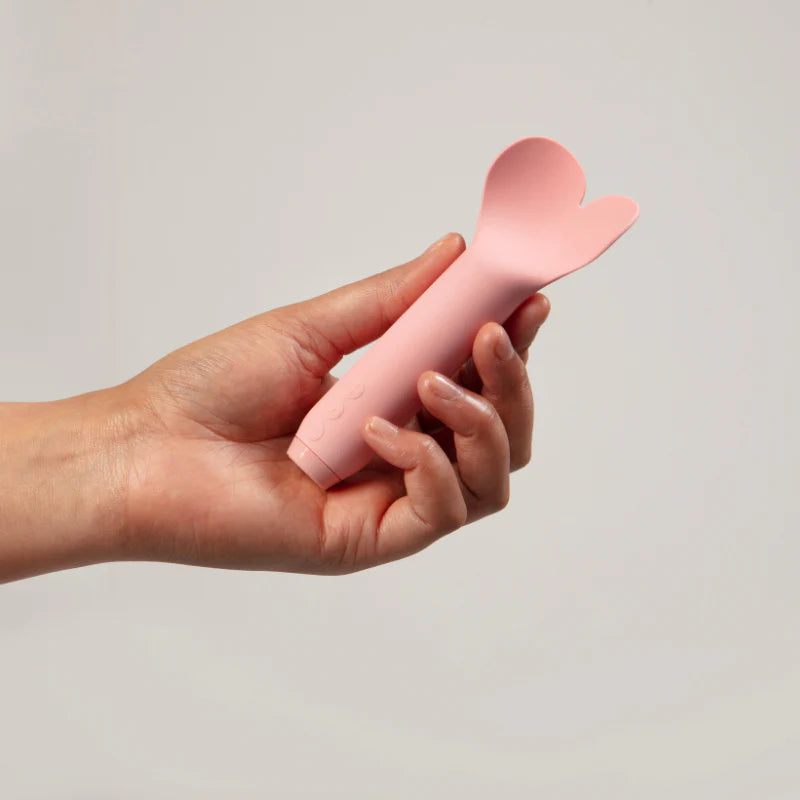 Amour Bullet Vibrator with Fluttering Heart Tip